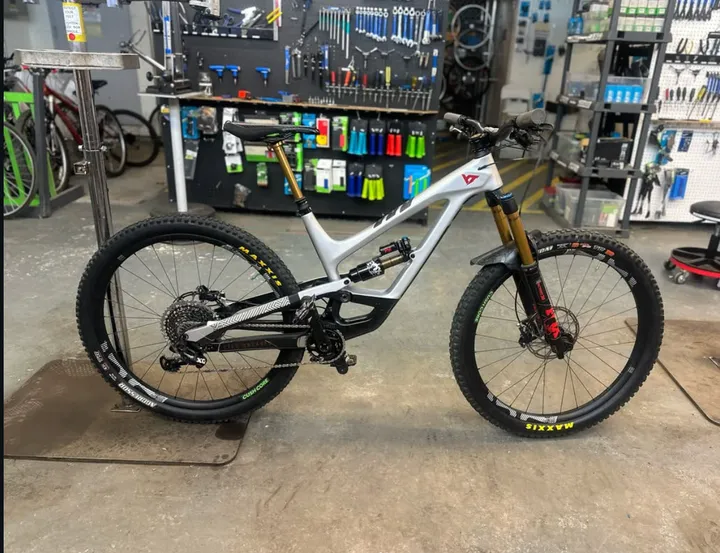 Full suspension mountain bike rebuilt at ZV Service Calgary